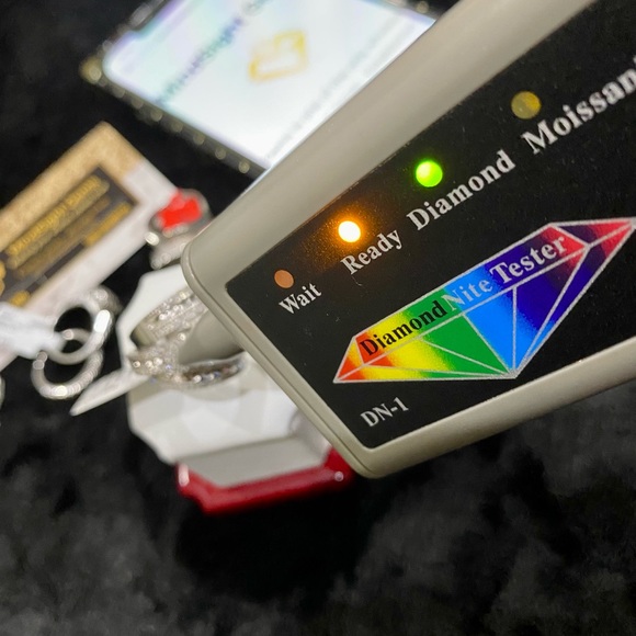 Exquisite matching his hers wedding ring band set 100% real genuine diamonds! - Picture 3 of 8